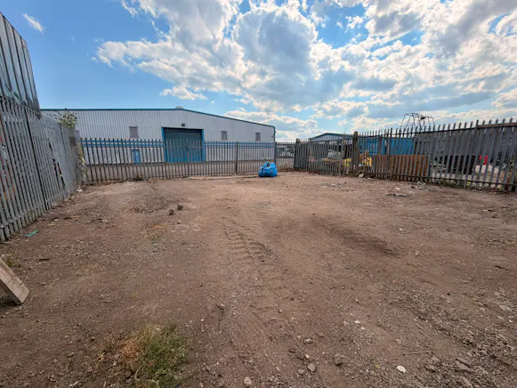 Millhead Way, Rochford To Let - Yard 14