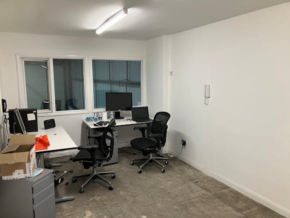 2B Enterprise Trading Estate, Southall, Industrial To Let - 2b Enterprise - Office 3.jpg