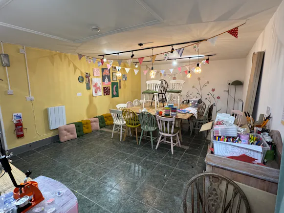 6 Hampton Terrace, Hindhead, Other / Other / Offices / Other / Retail To Let - IMG_4115.jpeg