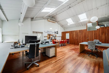 Studio 5 The Hangar, London, Office To Let - 138407946924fe7887e11.jpg