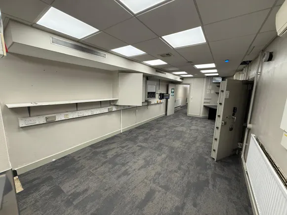 Ground Floor & First Floor, 43 High Street, Rayleigh, Retail To Let - WhatsApp Image 2026-02-03 at 08.58.13.jpeg