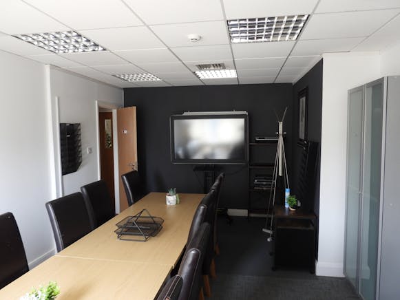 Chilterns House Business Centre, Eton Place, Burnham, Offices To Let - CH Meeting room 3.jpg