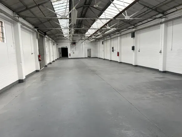 18 Towerfield Road, Southend-on-Sea, Industrial To Let - IMG_7572.HEIC.jpg