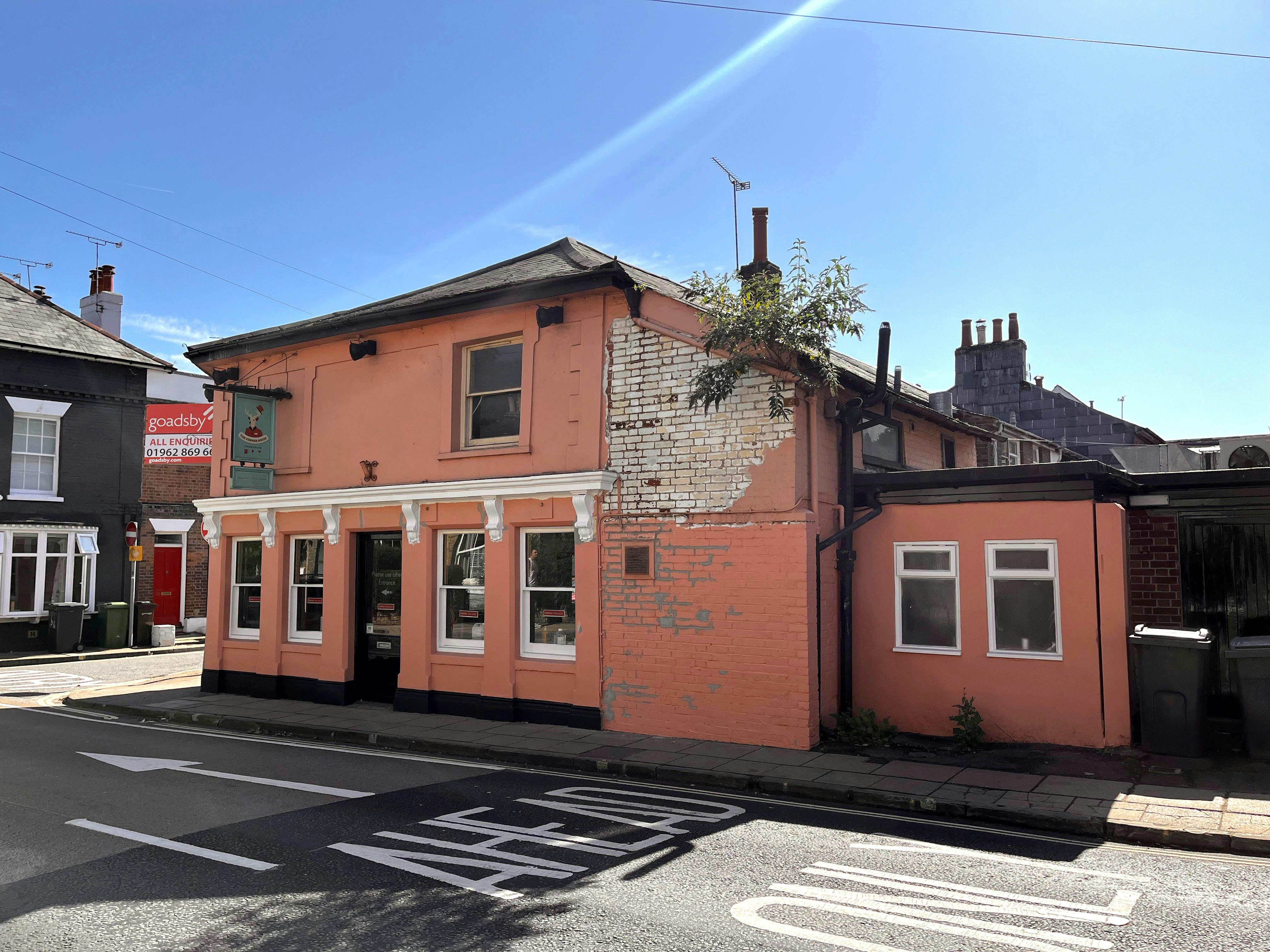 Retail/Shop in Winchester - photo 2