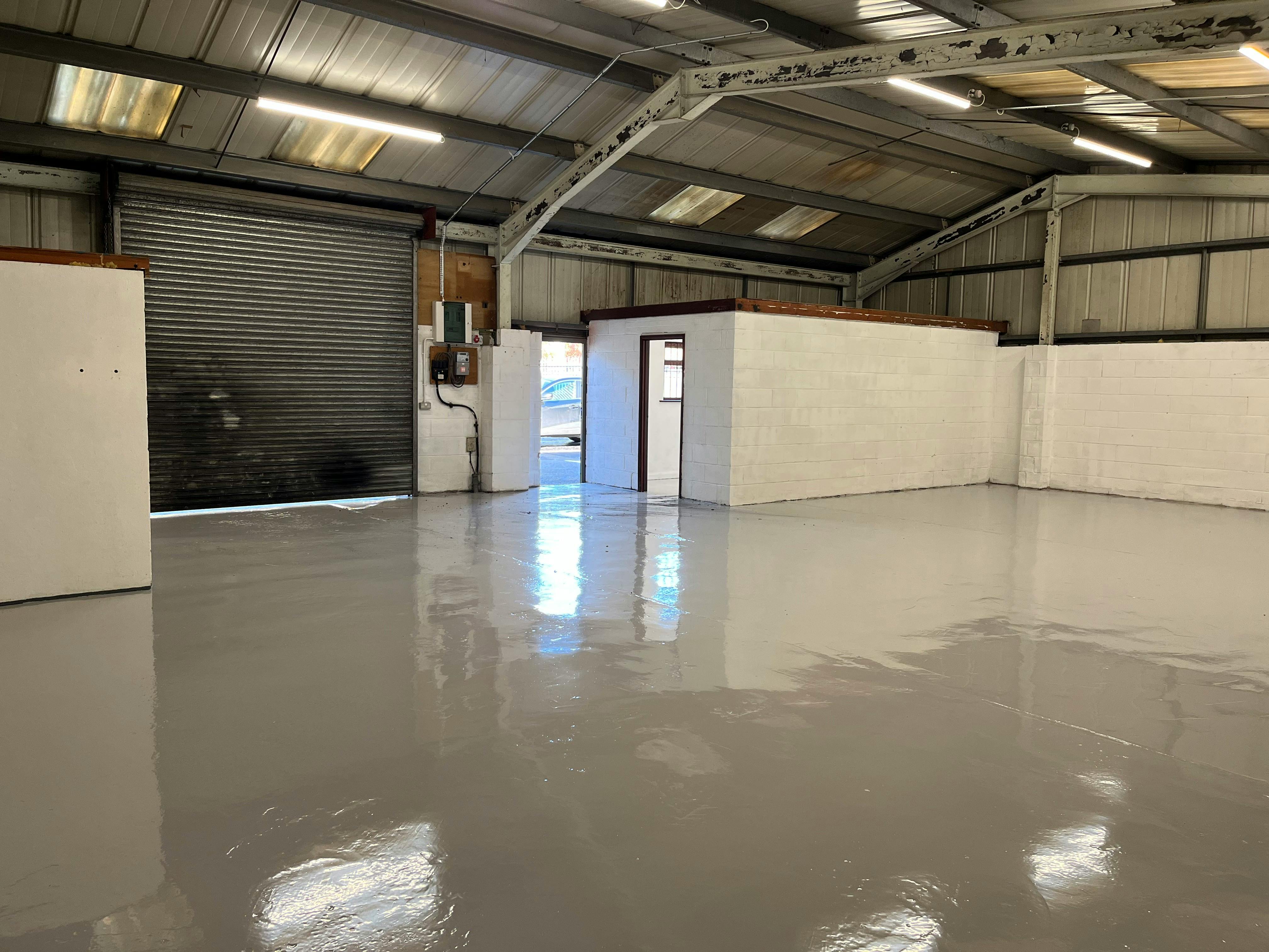 Unit 4, Thame Road Industrial Estate, Aylesbury, Industrial To Let - IMG_9714.jpg