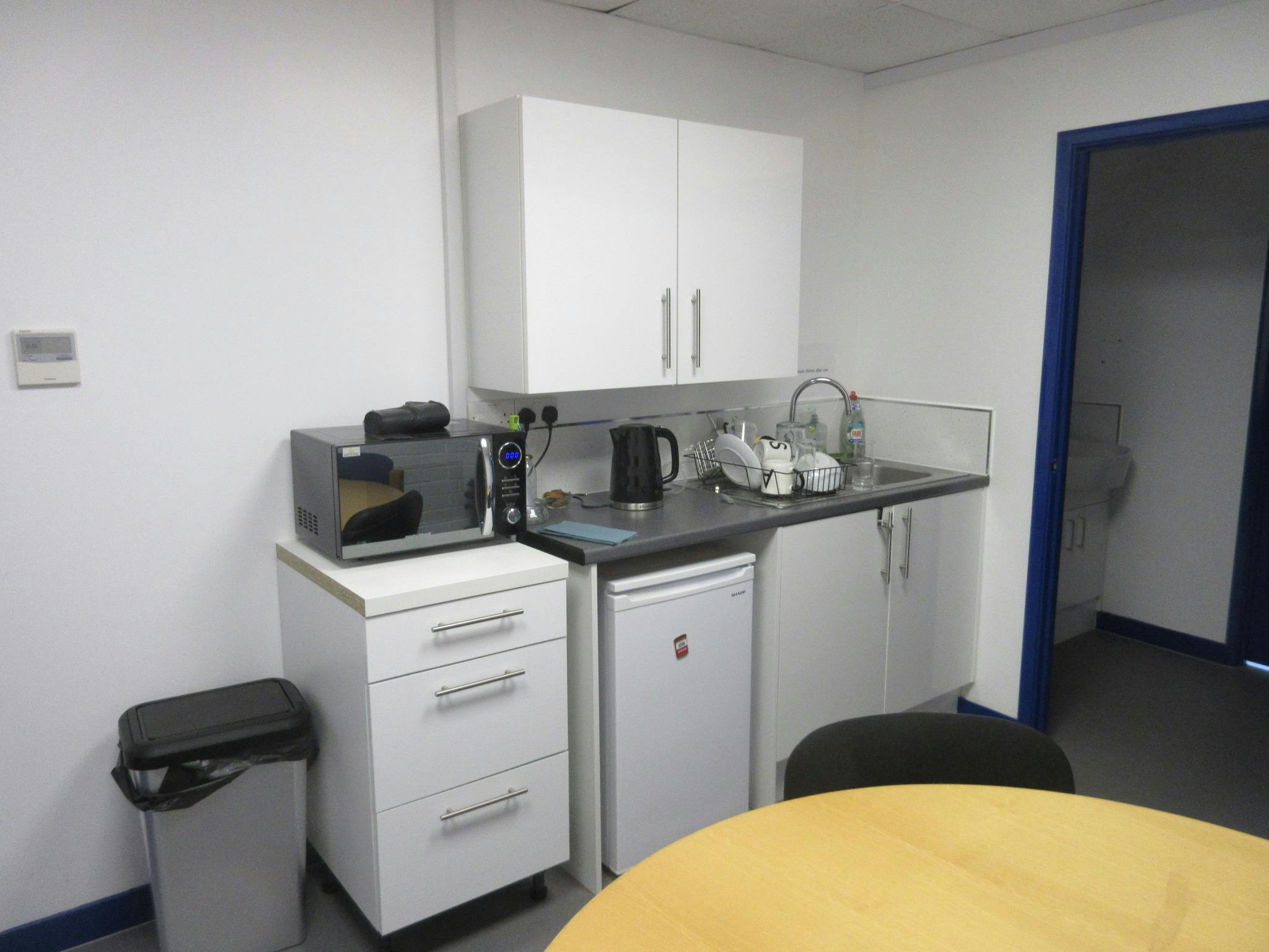 Ground and First Floor Offices, 2 Manor Way, Woking, Offices To Let - IMG_2644.JPG