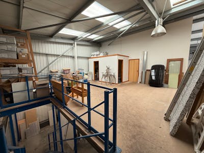 Unit G OYO Business Units, Farlington, Portsmouth, Industrial / Trade Counter / Warehouse For Sale - IMG_0728.jpg