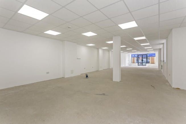 Prominent Unit, 21a Buckingham Street, Aylesbury, Retail To Let - Photo 9