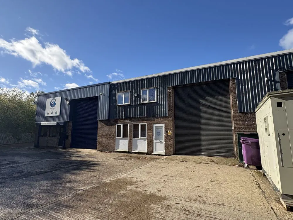 4 Thorpe Close, Banbury, Industrial To Let - IMG_4071.jpg