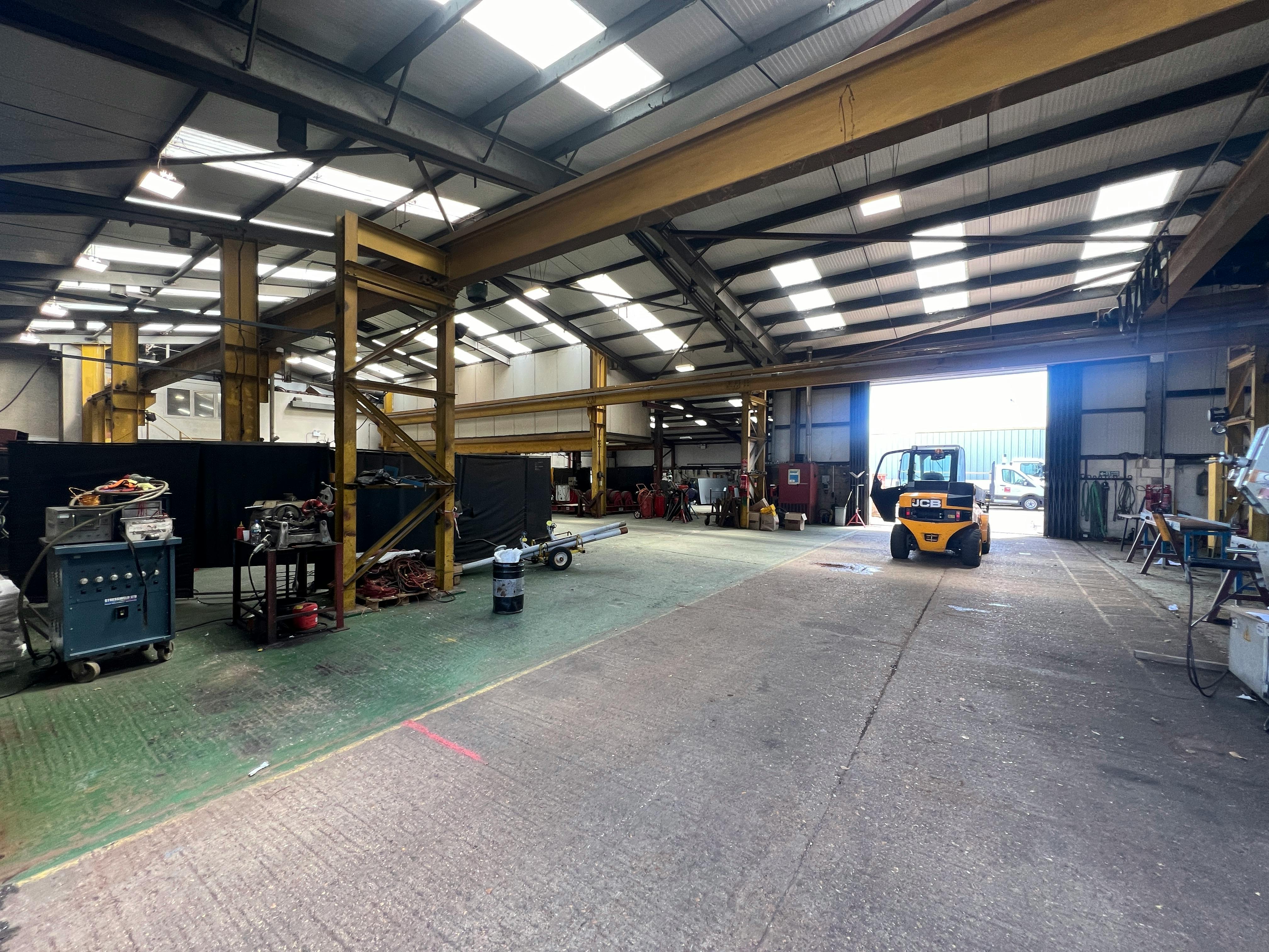 Industrial Unit in Southampton - photo 2