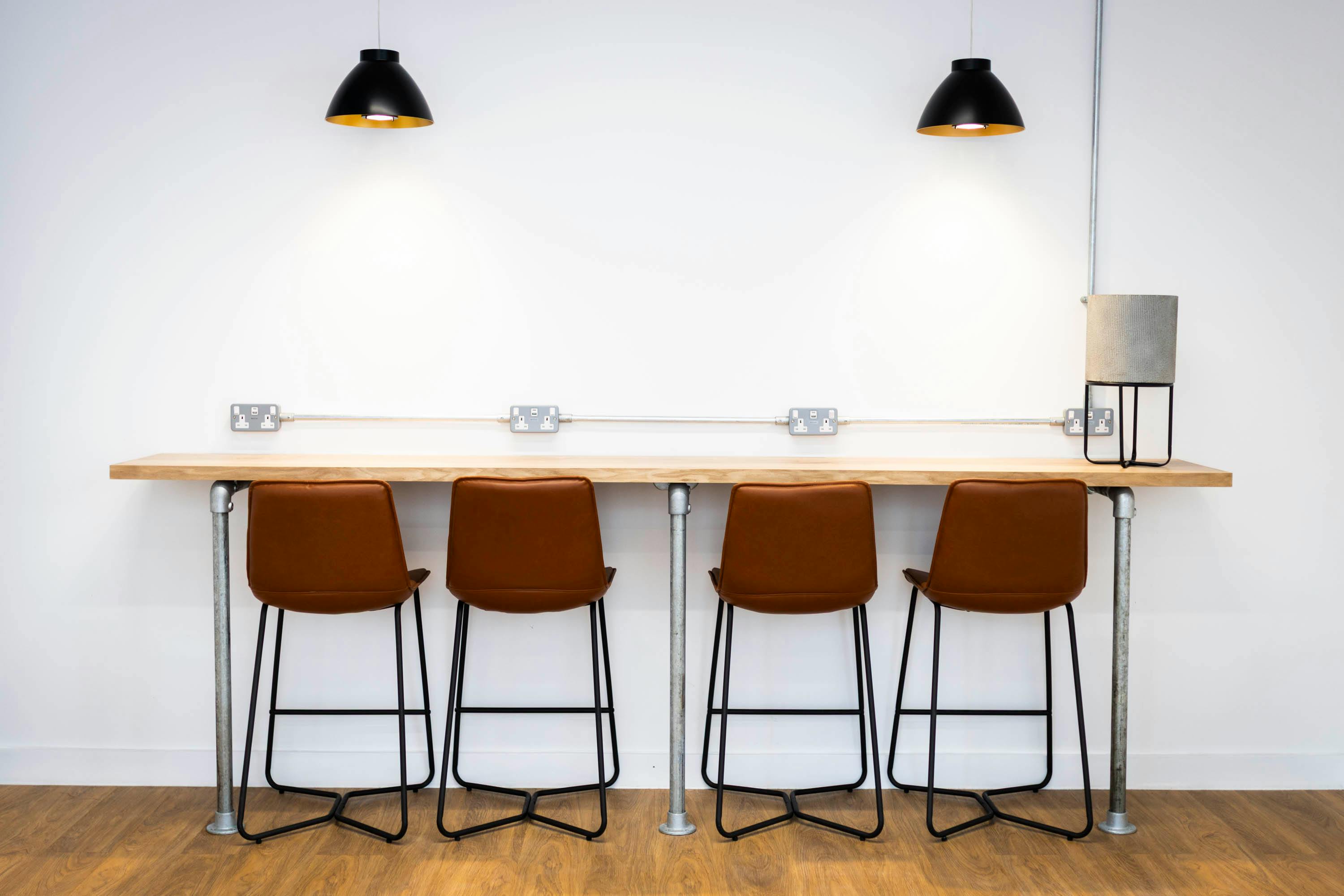 Office in Reading - photo 3