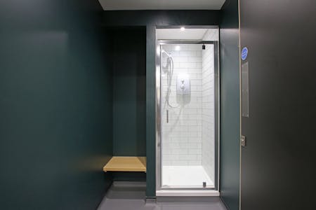 St James House, Leeds, Office To Let - L7D_5616 edit.jpg