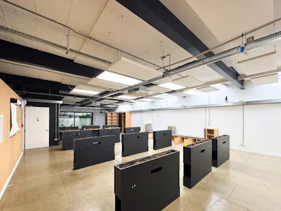 61-63 Rochester Place, London, Office To Let - IMG_3247.jpg