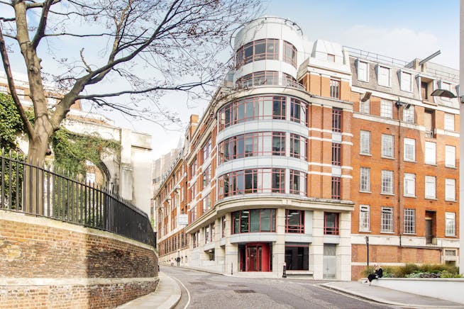 Pinnacle House, London, Serviced Office To Let - Pinnacle House, EC3 picture No. 6