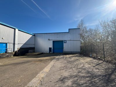 Unit E, Pantglas Industrial Estate, Caerphilly, Industrial To Let - IMG_7070.jpeg