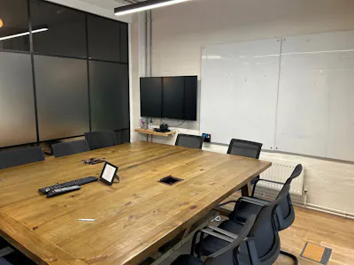 9 Holyrood Street, London, Office To Let - Meeting room 2.jpg