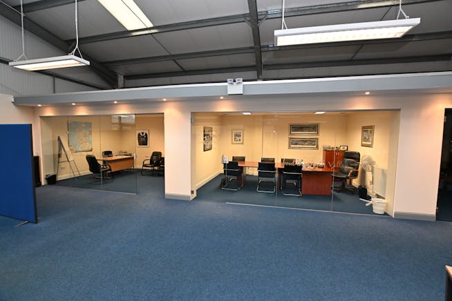 Unit 15, Unit 15, Stirling, Industrial / Other To Let - Internal 2.jpg