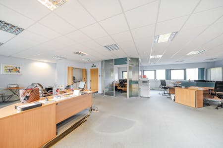 24 Oliver Business Park, London, Industrial To Let / For Sale - 13727731168ff91faf2970.jpg