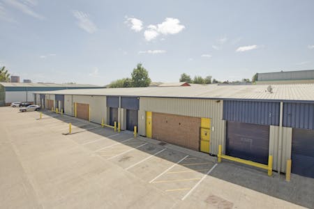 Units 13 - 17 Albion Park, Leeds, Industrial To Let - IMG_2055.jpg