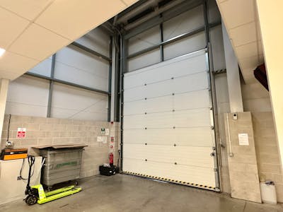 Unit 7 Premier Business Park, Luton, Industrial / Industrial/Logistics For Sale - IMG_6852.JPG