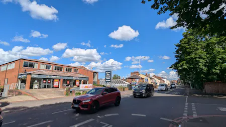 786-794 Oxford Road, Reading, Class E Retail / Leisure / Retail / Trade Counter / Trade Counter / Showroom To Let - PXL_20260609_154050650.jpg
