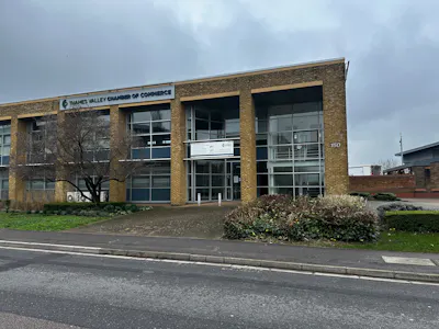 150 Edinburgh Avenue, Slough, Industrial / Warehouse To Let - IMG_3279.JPG