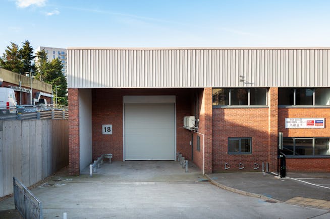 Unit 18 Garrick Industrial Estate, Hendon, Industrial To Let - 16GIE8.jpg