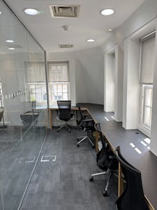Queens House, London, Office To Let - IMG_7584.jpg