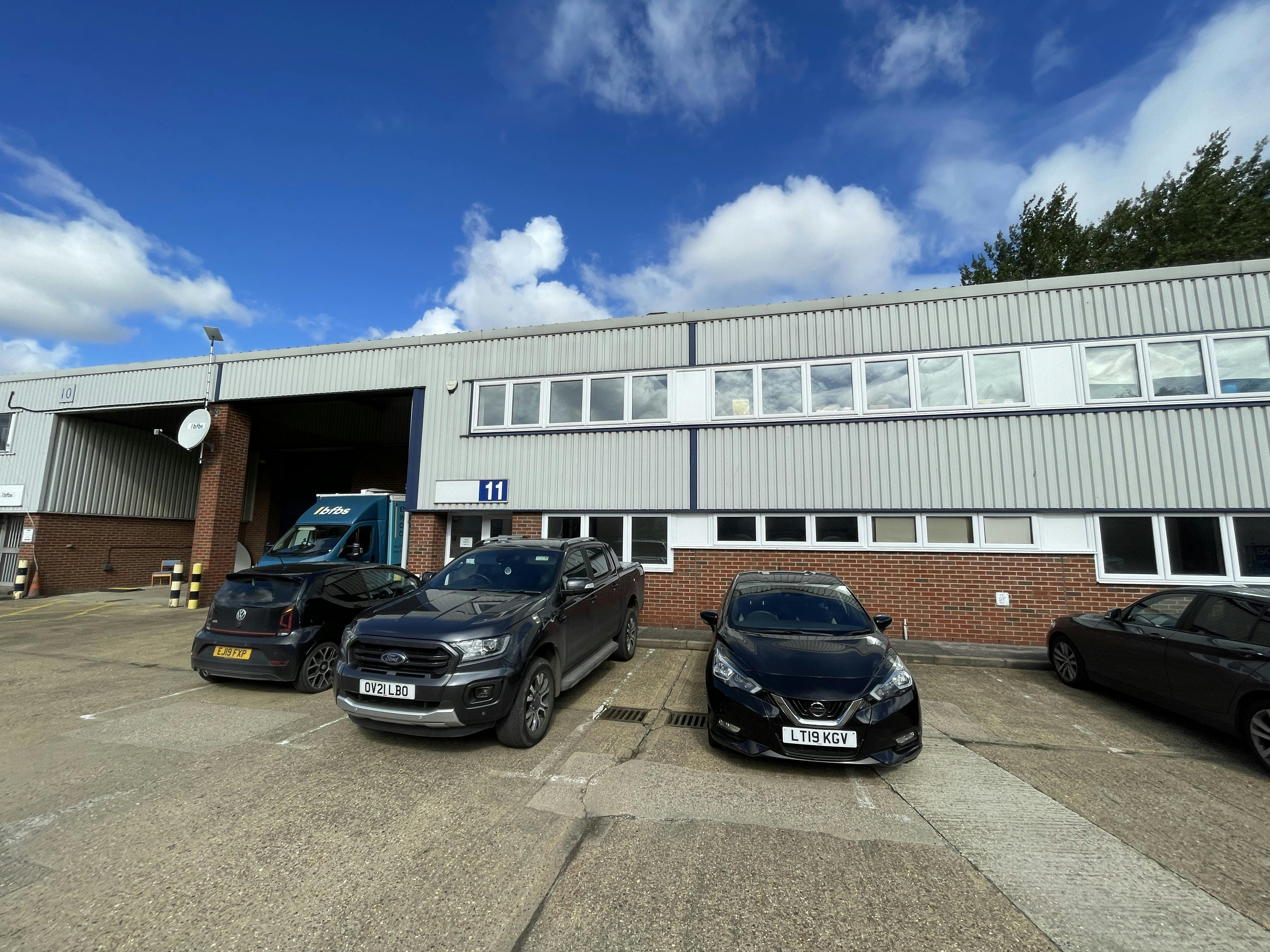 Unit 11, Stocklake Industrial Park, Aylesbury, Industrial To Let - IMG_2617.JPG