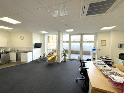 Unit 2, Brentford, Office To Let - Kew Bridge  Unit 2  Brentford 6.jpg