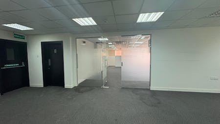Showroom / Office Space, Bait Al Falaj, Darsite, Office To Let - Ruwi 700 sqm  22.jpeg