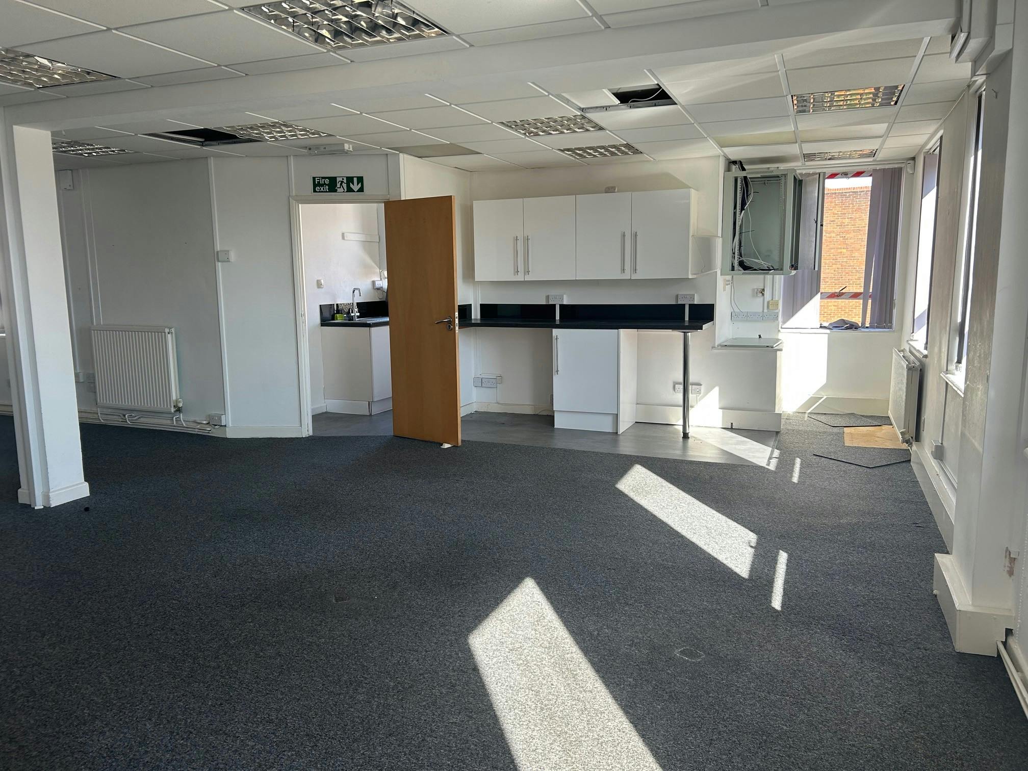 10-12 Denmark Street, Wokingham, Offices / Retail To Let - 9.jpg
