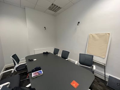 144-146 Kings Cross Road, London, Office To Let - abd4f344af904a24b2e78d0cbb1bb35f.jpeg