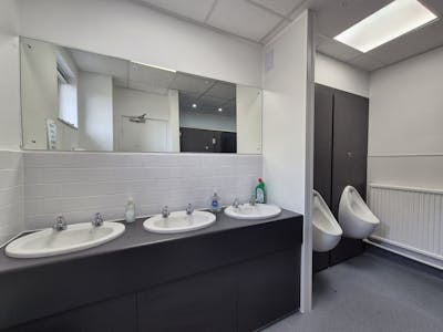 M6b Maxron House, Green Lane, Stockport, Office To Let - 20260415_105905.jpg