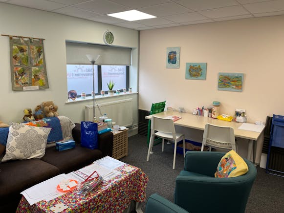 Units A & C Knaves, Beech Way, High Wycombe, Offices To Let - 20250121_123117711_iOS.jpg