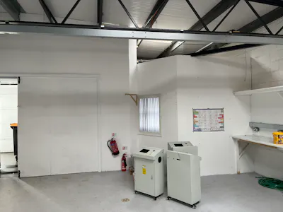 110 Tanners Drive, Milton Keynes, Industrial / Warehouse To Let - IMG_2489.JPEG