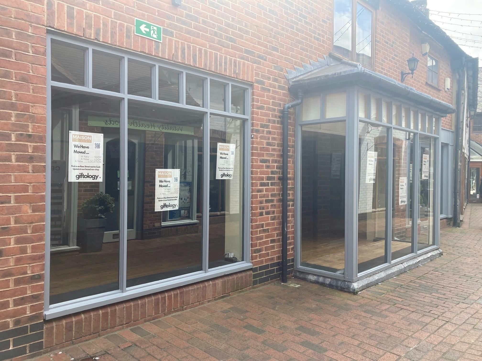 3 Bush Walk, Wokingham, Retail To Let - 2.jpg