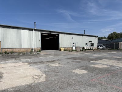 Unit 7, Llandough Trading Estate, Cardiff, Industrial To Let - IMG_2373.jpg