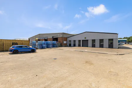 Unit 1 The Point, Aylesbury, Industrial / Trade Counter To Let - 112371_Unit 1 The Point (7).jpg