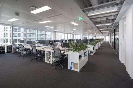 Aldgate Tower, London, Office To Let - Open Plan Desks