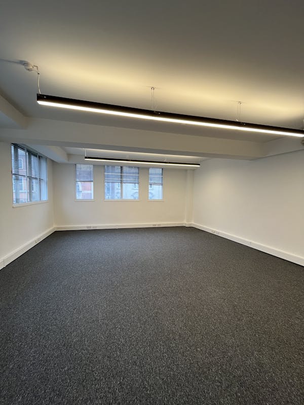 69 Wigmore Street, London, Office To Let - IMG_2909.JPG