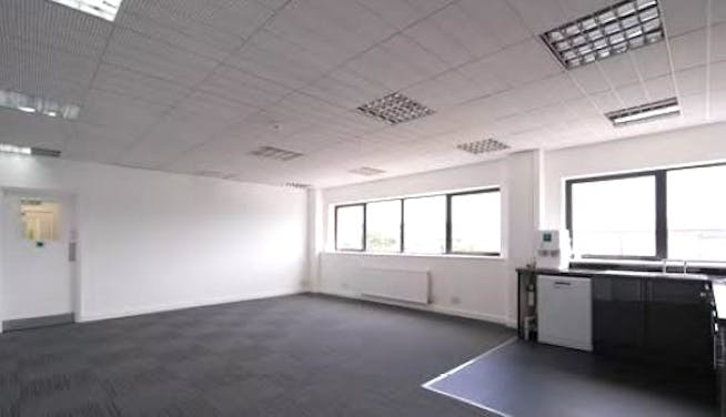 Unit 5, Gateway 25, West Thurrock, Grays, Industrial To Let - WT  Unit 5 Gateway 25 office kit.JPG