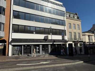 60 West Street, Brighton, A3 (Restaurants and Cafes) / Retail / High Street Retail To Let - IMG_0906.jpeg