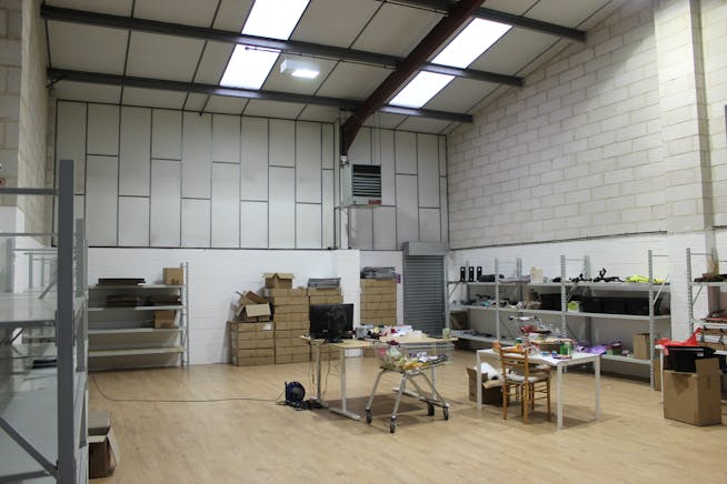 Unit 2, Bishop's Stortford, Industrial To Let - IMG_0520.JPG