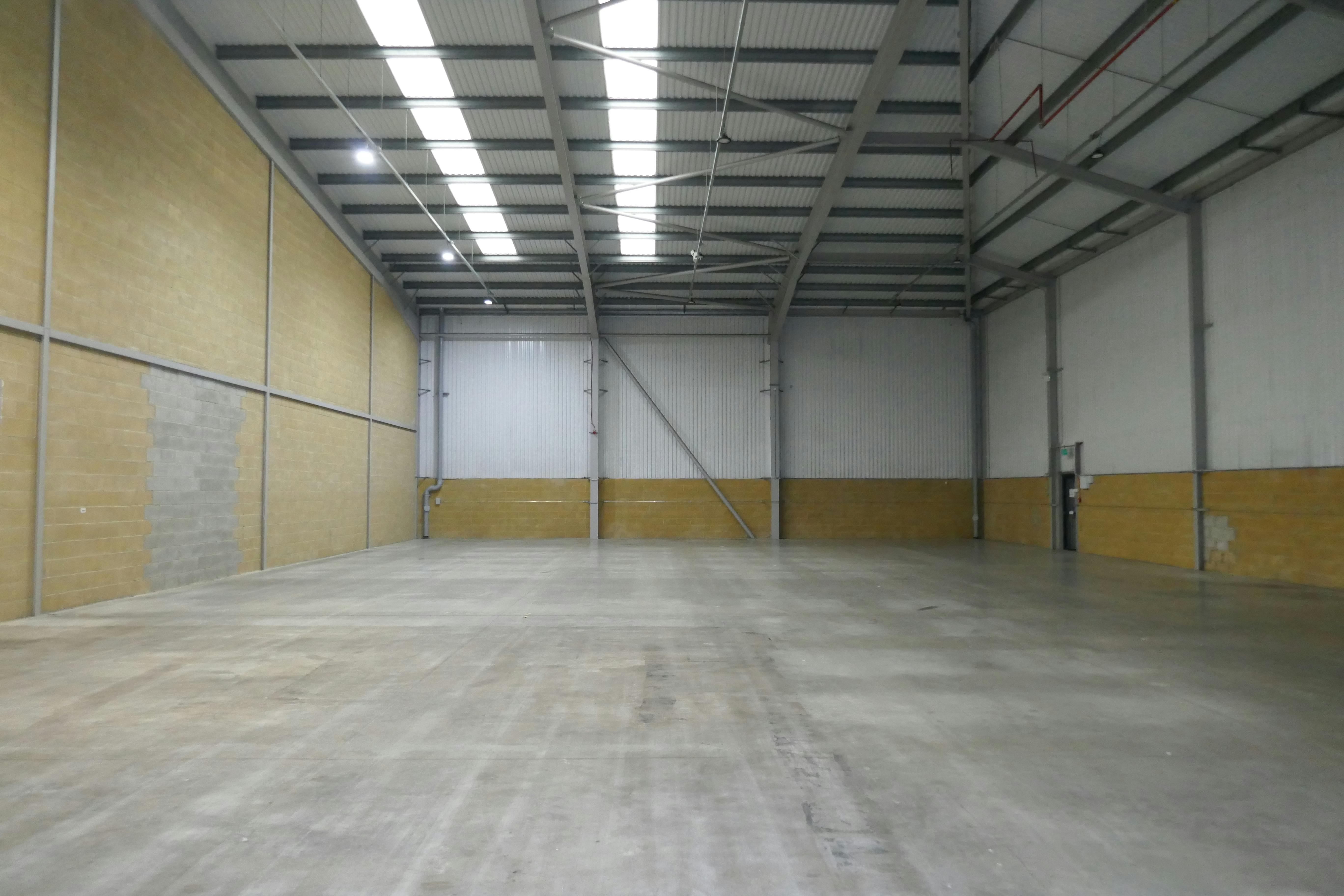 Unit 1 Ascent Park, Edinburgh Way, Harlow, Industrial To Let - P1060095.JPG