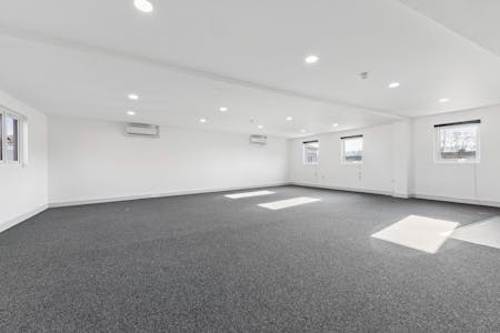 Second Floor Offices, 79-81 High Street, Marlow, E (Commercial / Business / Service) / Office To Let - 104744 - Second floor office  (14).jpg