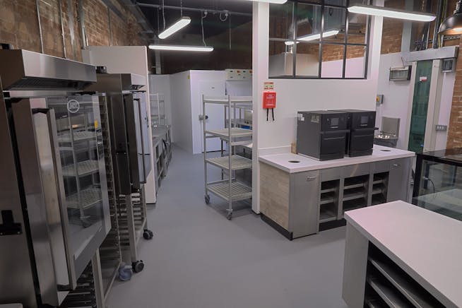 Café - Morton House, 21 Kimpton Road, Luton, Retail To Let - Untitled_HDR-4.jpg