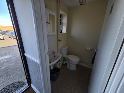 Unit 2, TAH House, Aviation Way, Southend-On-Sea, Industrial / Industrial / Warehouse To Let - IMG20250925WA0037.jpg