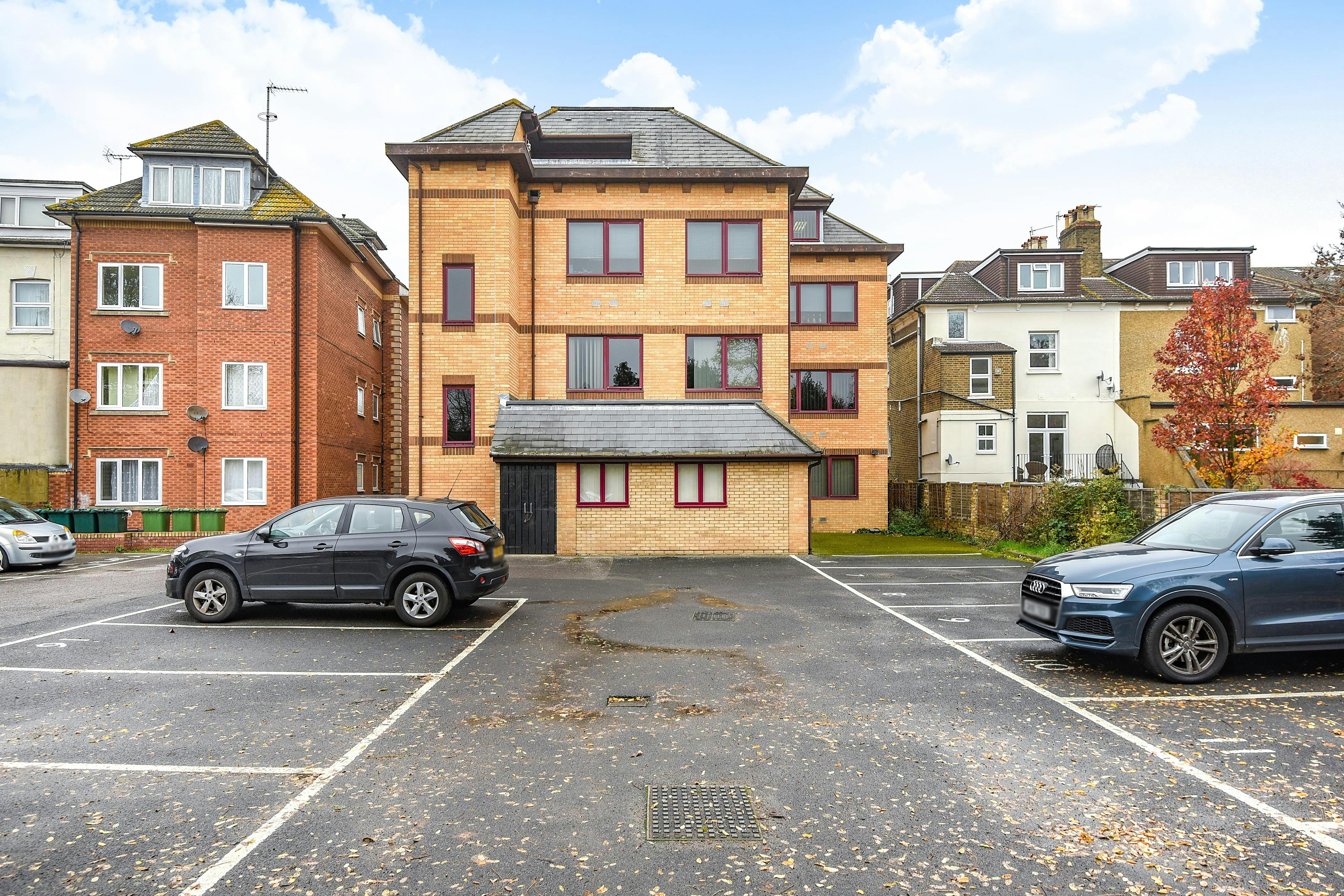 Friendship House, Staines-Upon-Thames, Office For Sale - 402464-7c.jpg