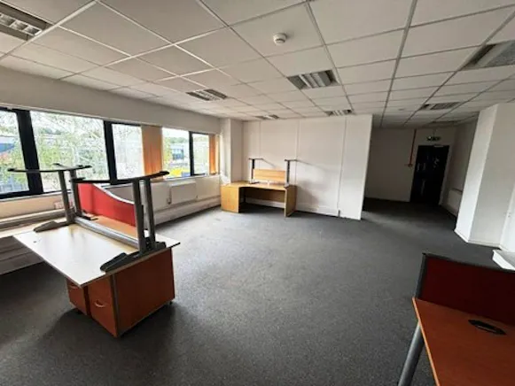 Unit E The Loddon Centre, Basingstoke, Industrial To Let - ELCPicture11 - 22 07 2026.jpg